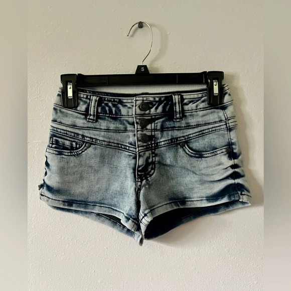 Rue21 Acid Wash High Waist Denim Short - Size 0 - Picture 2 of 5